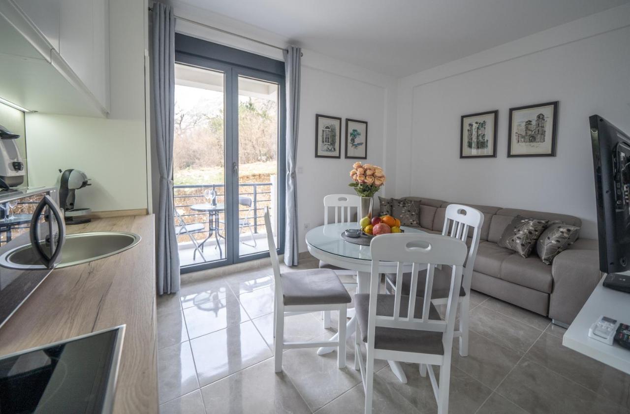 Apartment Adriana Котор Екстер'єр фото
