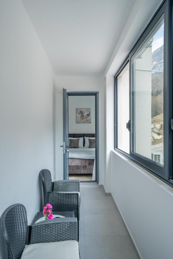 Apartment Adriana Котор Екстер'єр фото